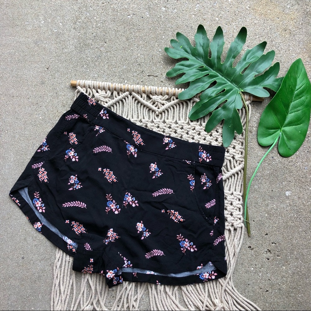 Express Printed Shorts Size Medium